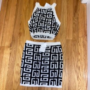 Matching set. Top & bottom size large. Never worn